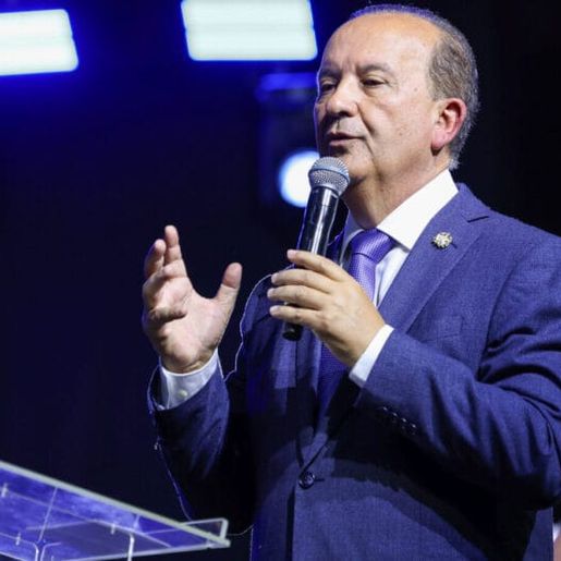 Vice será do MDB e Carlos Bolsonaro é candidato ao Senado, afirma Jorginho