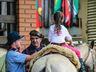 Cavalgada pelas ruas da cidade marca o Dia do Gaúcho em São Miguel do Oeste