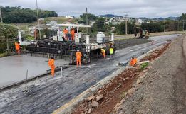 Iniciada concretagem da BR-163 na Linha São Domingos, em São José do Cedro