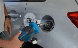 Petrobras anuncia aumento no preço da gasolina a partir de terça-feira