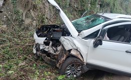 Capotamento deixa mulher ferida na SC-305, em Guaraciaba
