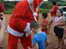 Noel do Sudoeste percorre bairros de Campo Erê entregando doces para crianças 