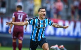 Grêmio faz 2 a 1 no Caxias e vence o jogo de ida pela semifinal do Gauchão