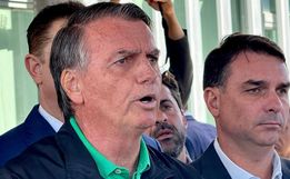 PGR se manifesta contra polícia dentro da casa de Bolsonaro