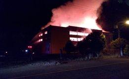 Incêndio destrói Clube de São Domingos 
