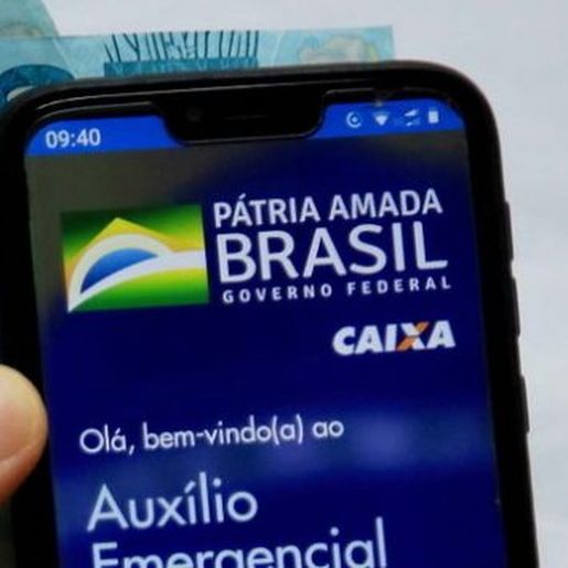 Governo anuncia prorrogação do auxílio emergencial por mais três meses