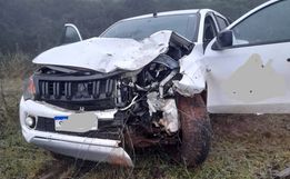 Grave acidente entre caminhonete e moto deixa um morto na SC-305, em Campo Erê