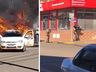 Invasão a banco deixa reféns, tem troca de tiros e carro incendiado no interior de SC