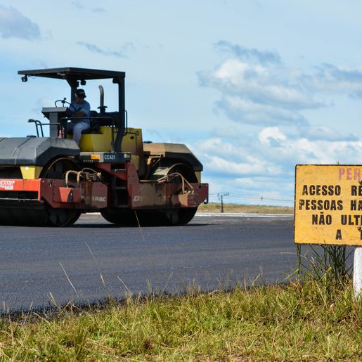 Atendendo solicitação da Anac aeroporto Hélio Wassum passa por manutenção