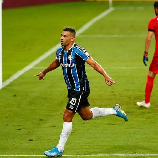 Grêmio goleia e encaminha classificação à próxima fase da Libertadores