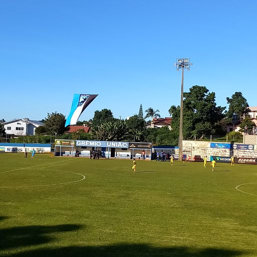 Grêmio União empata na estreia em casa pelo Estadual