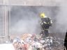 VÍDEO: Incêndio destrói materiais recicláveis da ACOMAR 