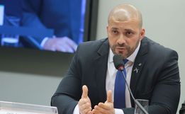 Deputado Daniel Silveira é condenado a mais de oito anos de prisão pelo STF