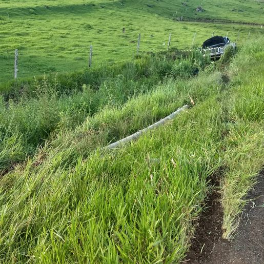 Saída de pista deixa uma pessoa morta e outra ferida na BR-163 no Paraná