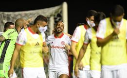 VÍDEO: Inter goleia Sport e segue brigando pela liderança do Brasileirão