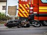 Colisão entre carro e moto deixa mulher ferida na Willy Barth em SMO