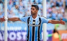 Suárez marca dois, Grêmio goleia o Aimoré e mantém 100% no Gauchão