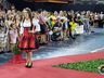 Tainá Dill é a rainha da 42ª Oktoberfest