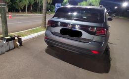 Carro é flagrado com dezenas de garrafas de vinhos e espumantes na SC-157