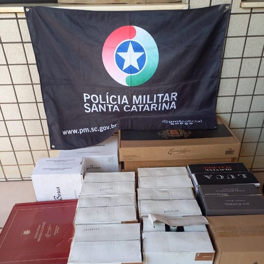Polícia apreende 110 garrafas de vinho argentino contrabandeadas em Dionísio Cerqueira