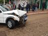Veículo colide em poste de energia elétrica no centro de Iporã do Oeste