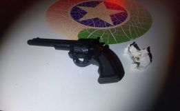PM apreende sementes de maconha e simulacro de arma em abordagem