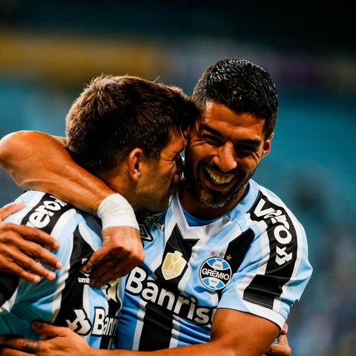 Grêmio goleia Novo Hamburgo e confirma liderança do Gauchão