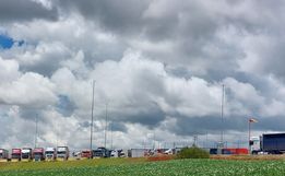 Aduana de Dionísio Cerqueira registra passagem de 2.367 caminhões em outubro