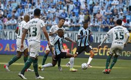 Grêmio perde do Palmeiras e se afunda ainda mais na zona de rebaixamento