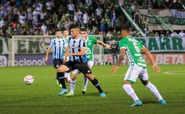 Tudo igual: Chapecoense e Grêmio ficam no empate sem gols na Arena Condá