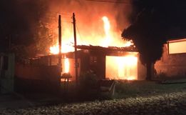 Família pede ajuda após incêndio destruir residência em SMOeste