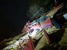Caminhão sai da pista e motorista fica ferido na SC-161, em Romelândia
