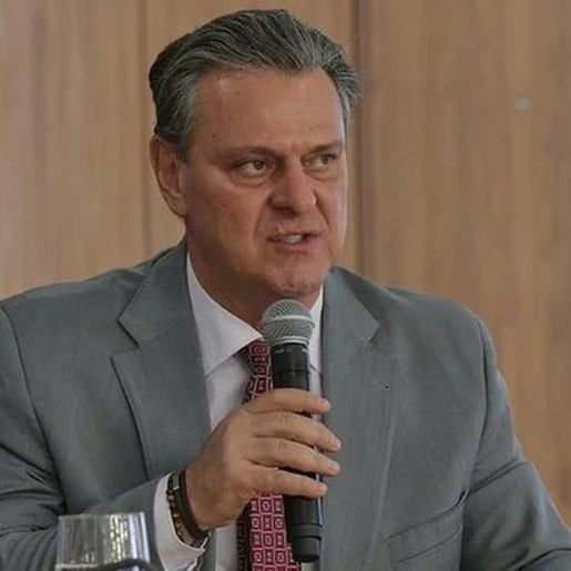 Fávaro prevê excesso de frango por 15 dias, mas aposta em estabilidade