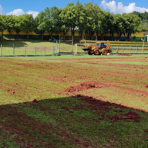 Estádio da Baixada em São José do Cedro recebe melhorias