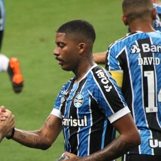 Grêmio ganha mais uma e embala no Brasileirão 