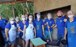 Lions Clube Renascer promove feijoada beneficente