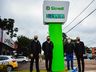 Sicredi entrega medidor de temperatura e relógio digital