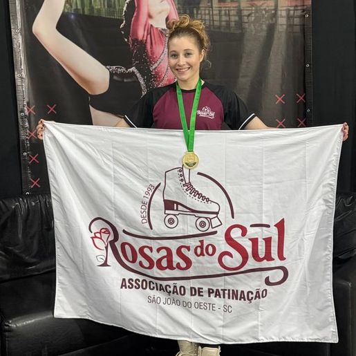 Atleta de São João do Oeste é campeã catarinense de patinação 