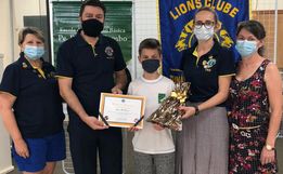 Estudante de Tunápolis recebe premiação do concurso Cartaz da Paz Lions de 2019