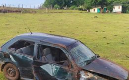 Condutor fica ferido em saída de pista na SC 163 em Descanso