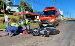 Mulher fica ferida em colisão entre carro e moto na Willy Barth, em SMO 