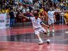 Falcão se apresenta em jogo festivo no ginásio do Guarani