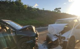 Colisão frontal entre dois carros deixa um ferido em Palma Sola