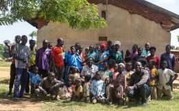Pai de 102 filhos em Uganda afirma que "já é suficiente"