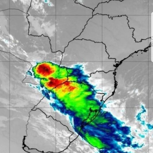 Volume de chuva de abril já é maior que todo mês de março