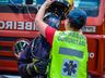 Fotos; Incêndio consome camionete em garagem de edifício em SMOeste