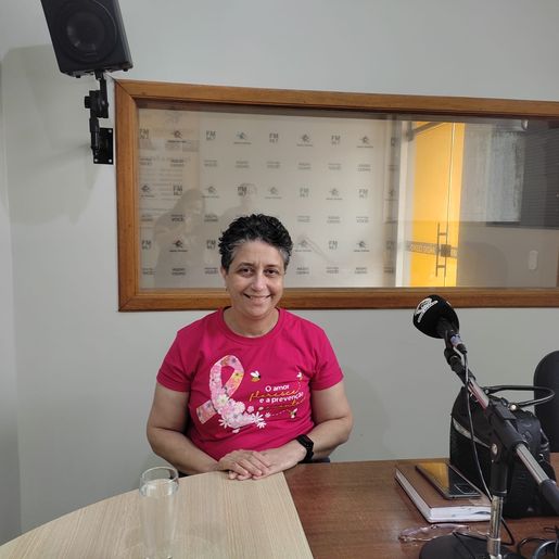 Psicóloga curada do câncer de mama reforça a importância do apoio familiar no tratamento