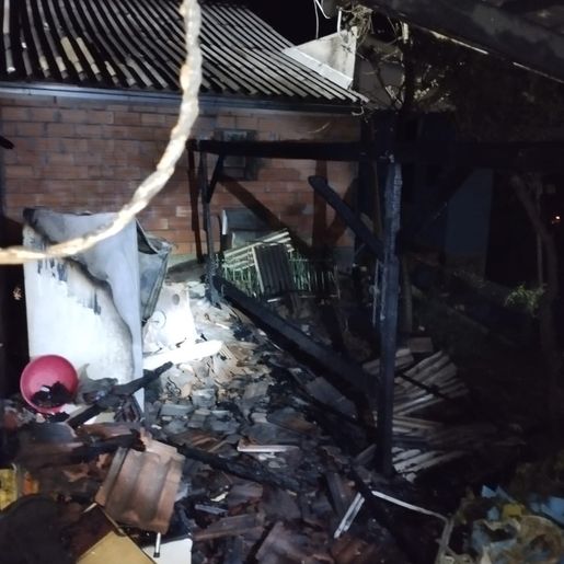 Residência é consumida por incêndio em Maravilha 