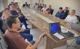 Assembleia dos Prefeitos discute planejamento, turismo regional e desenvolvimento econômico 