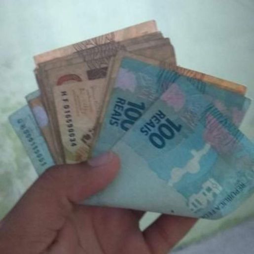 Moradora de Maravilha encontra mais de R$ 1.500 e devolve ao proprietário